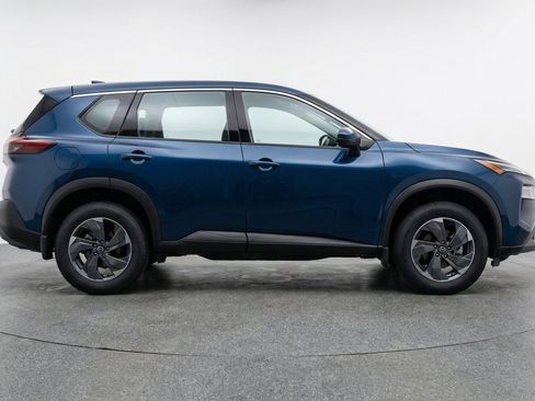 Used 2025 Nissan Rogue SV FWD image 11
