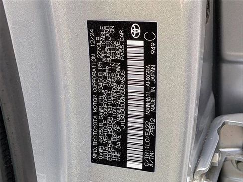 Used 2024 Toyota Prius Prime XSE image 26