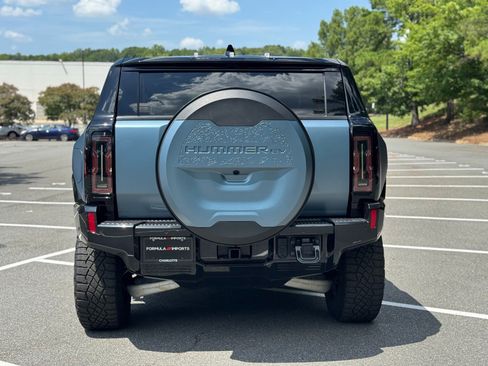 Used 2024 GMC Hummer EV 3X w/ Omega Edition AWD/4WD image 10