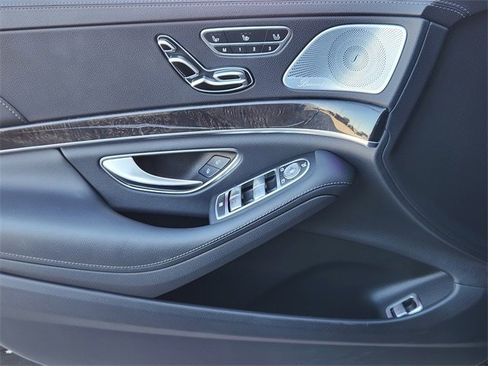 Used 2019 Mercedes-Benz S 450 Sedan image 17