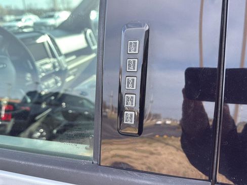 Used 2019 Ford F150 XLT image 18