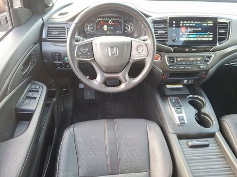 Used 2023 Honda Passport TrailSport image 12