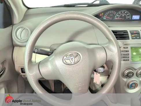 Used 2009 Toyota Yaris Sedan image 16