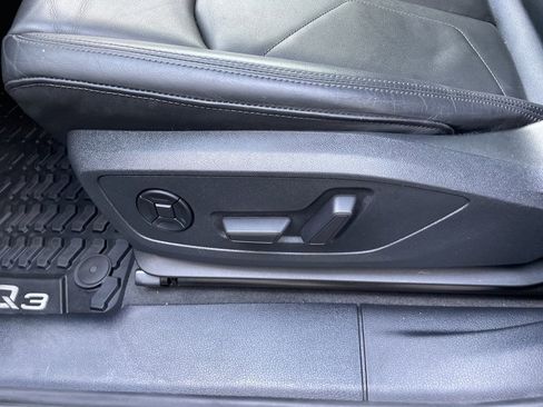 Used 2024 Audi Q3 2.0T Premium image 14