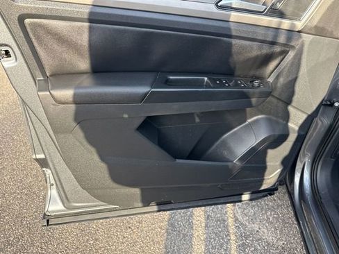 Used 2019 Volkswagen Atlas SE w/ Towing Package image 12