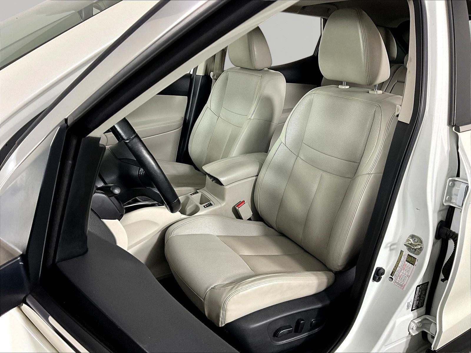 Certified 2022 Nissan Rogue Sport SL w/ Premium Package AWD/4WD image 21