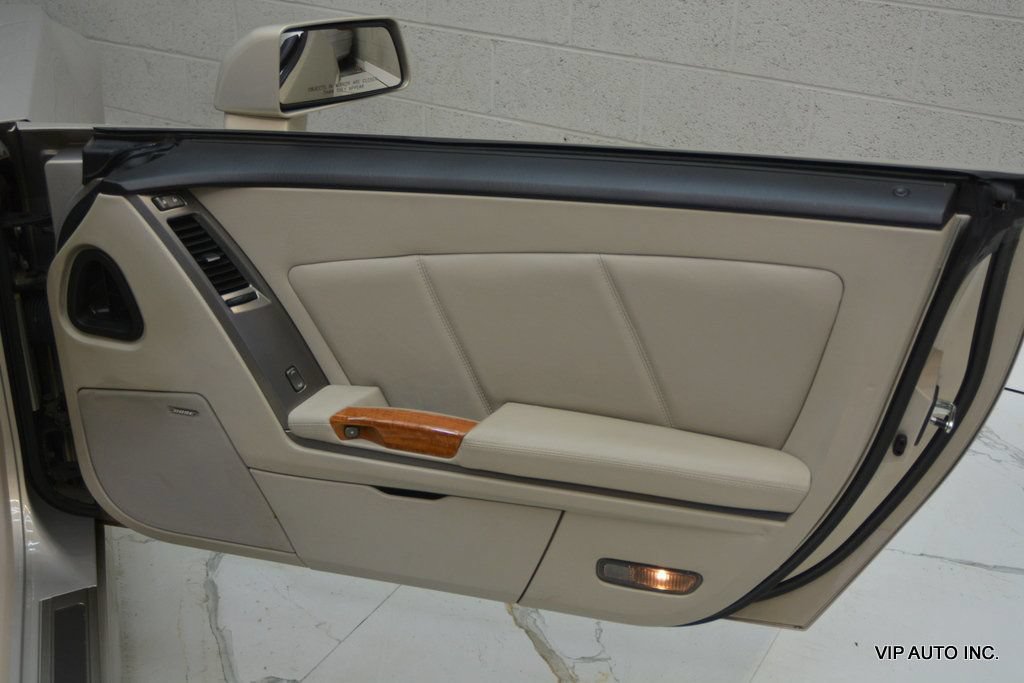 Used 2006 Cadillac XLR RWD image 30