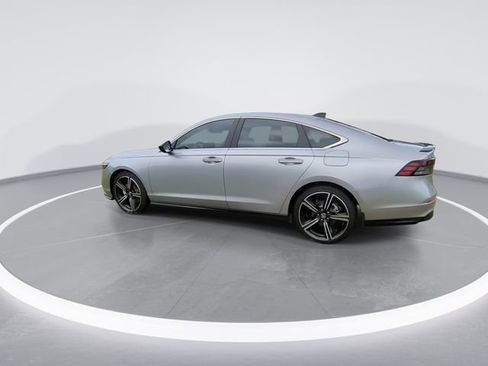 Used 2025 Honda Accord Sport image 5