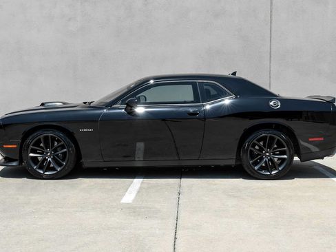 Used 2022 Dodge Challenger R/T w/ Shaker Package RWD image 10