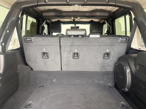 Used 2021 Jeep Wrangler Unlimited Sahara AWD/4WD image 23