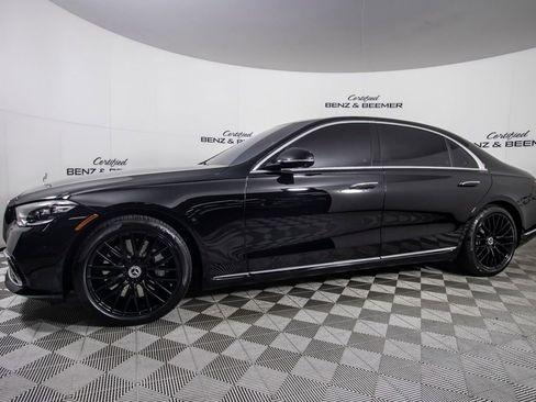 Used 2025 Mercedes-Benz S 580 4MATIC Sedan image 9