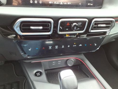 New 2026 Nissan Sentra SR FWD image 13