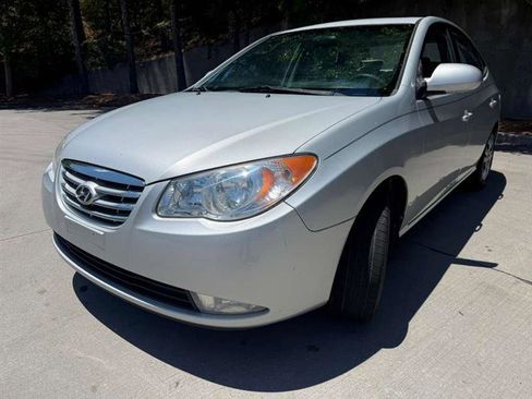 Used 2010 Hyundai Elantra GLS FWD image 2