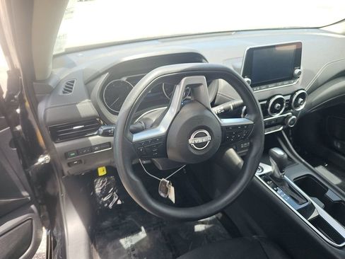 Used 2024 Nissan Sentra SV FWD image 8