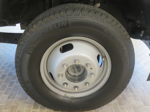 Used 2022 Ford F350 XL w/ Power Equipment Group AWD/4WD image 11