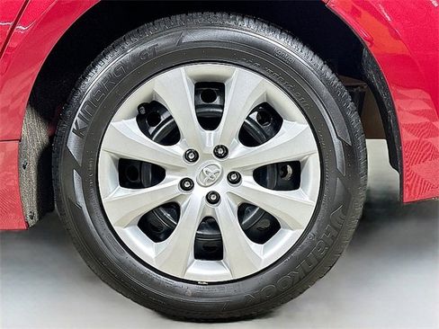 Used 2024 Toyota Corolla LE image 30