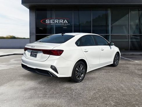 Used 2023 Kia Forte LXS FWD image 5