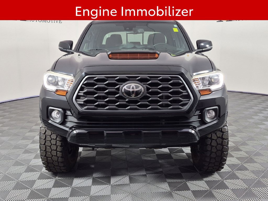 Used 2020 Toyota Tacoma TRD Sport AWD/4WD image 9
