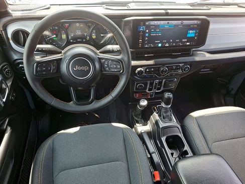 Used 2024 Jeep Wrangler Unlimited AWD/4WD image 11