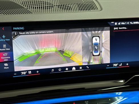 Used 2025 BMW i5 M60 w/ Executive Package image 23