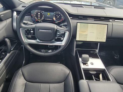 Used 2025 Land Rover Range Rover SE AWD/4WD image 19