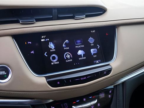 Used 2019 Cadillac XT5 Platinum image 16