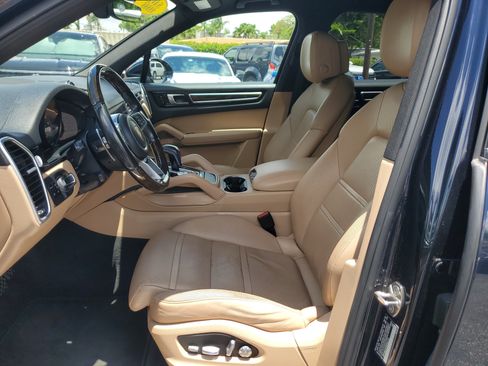 Used 2019 Porsche Cayenne AWD/4WD image 23