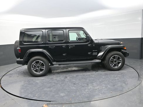 Used 2023 Jeep Wrangler Sahara w/ Cold Weather Group image 12