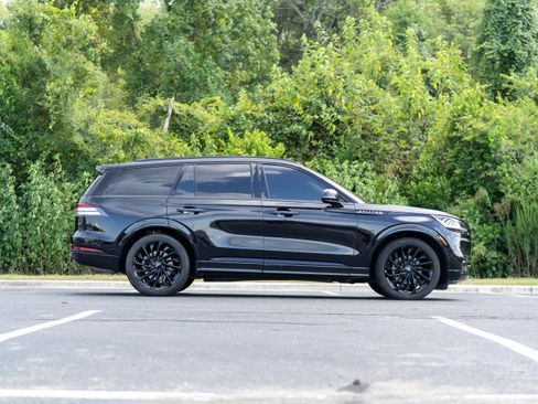 Used 2023 Lincoln Aviator Reserve w/ Jet Package RWD image 5