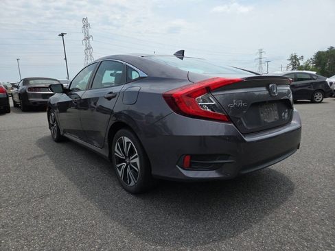Used 2017 Honda Civic EX-T image 3