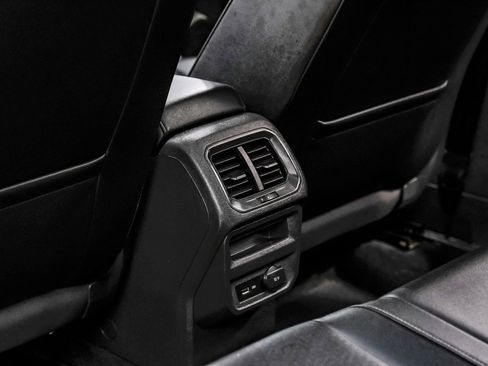 Used 2019 Volkswagen Tiguan SEL R-Line w/ 3rd Row Seat Package image 44
