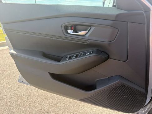 Used 2025 Honda Accord Sport image 33