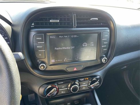 Used 2022 Kia Soul LX w/ Technology Package image 22