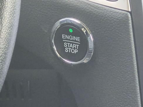 Used 2024 Ford Edge SEL AWD/4WD image 16