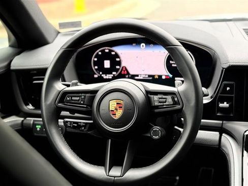 Used 2025 Porsche Panamera 4 w/ Premium Package image 22