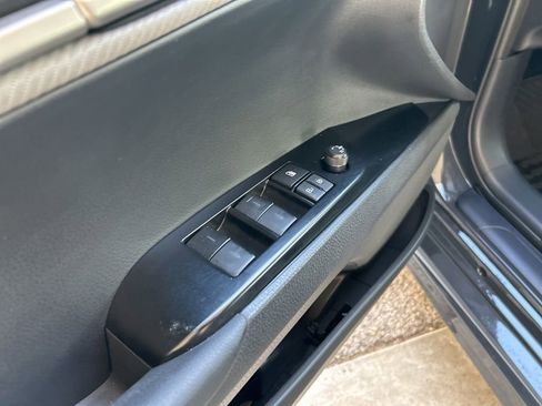 Used 2025 Toyota Camry SE image 34