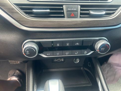 Used 2023 Nissan Altima 2.5 SV AWD/4WD image 21