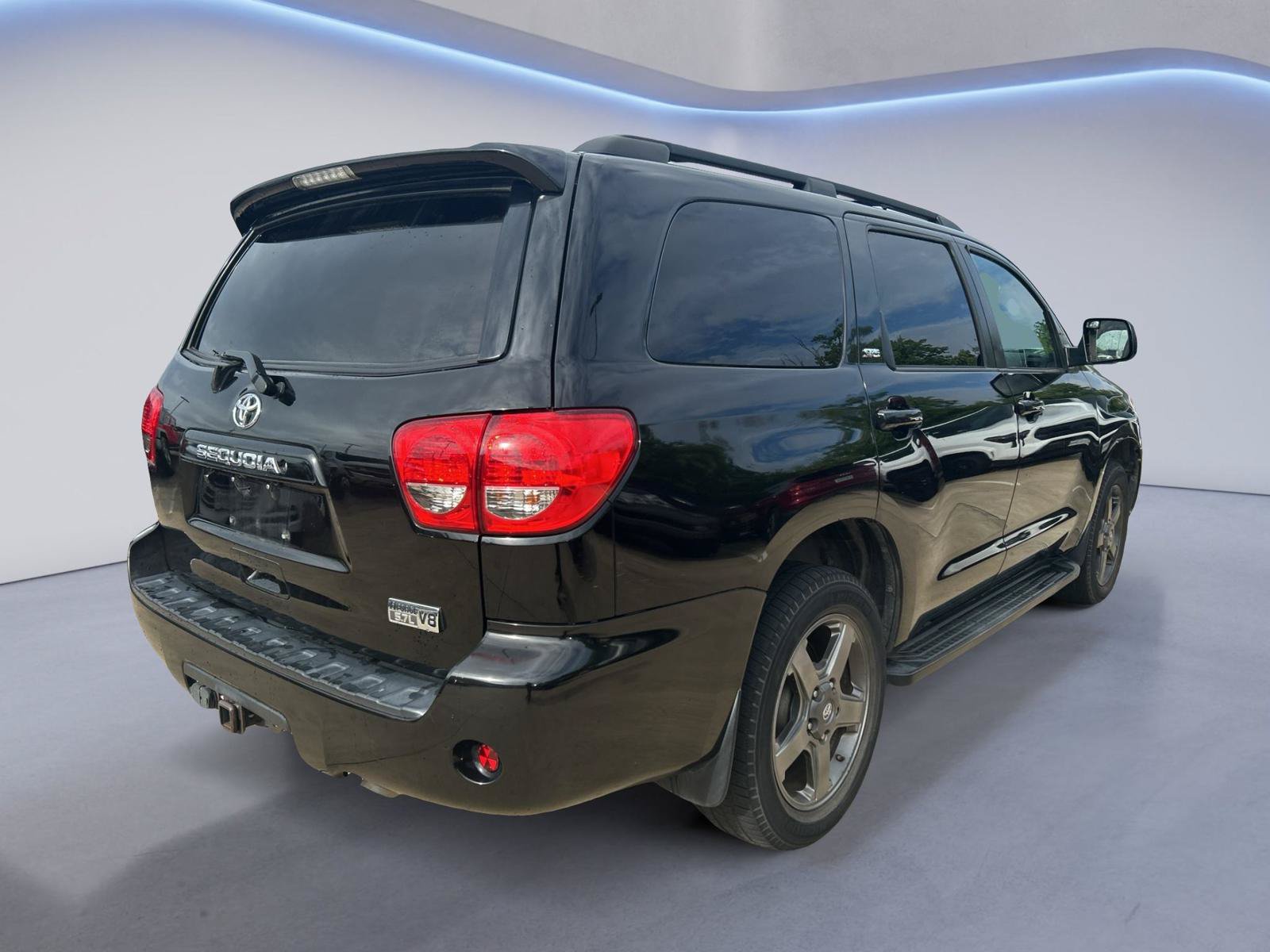Used 2014 Toyota Sequoia SR5 w/ Sport Appearance Package RWD image 8