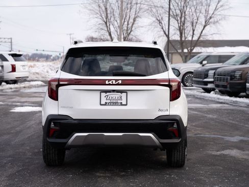 Used 2025 Kia Seltos S image 6