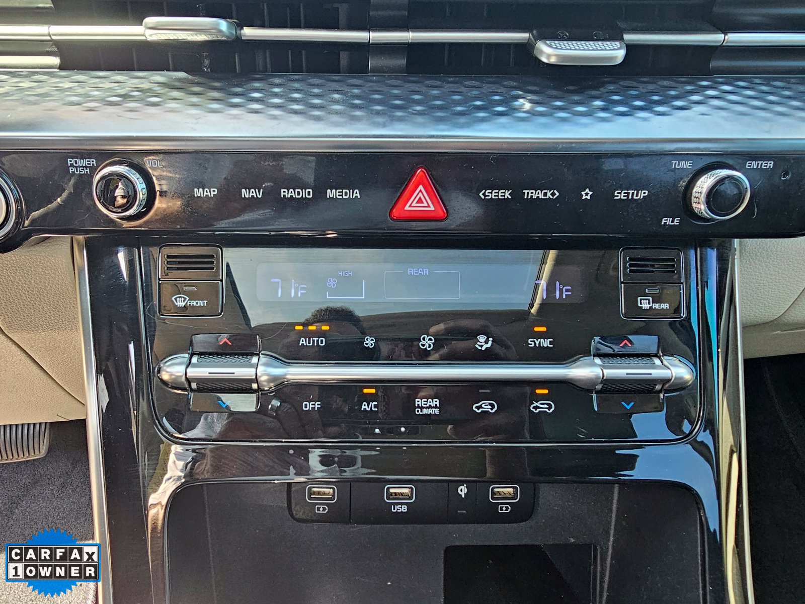 Used 2023 Kia Carnival SX Prestige FWD image 23