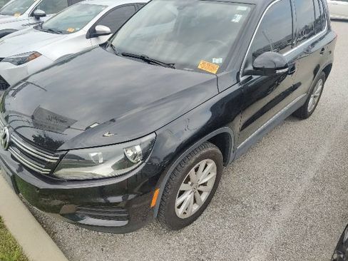 Used 2017 Volkswagen Tiguan Wolfsburg Edition FWD image 11