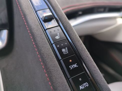 Used 2023 Chevrolet Corvette Stingray Premium Cpe RWD image 25