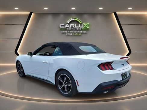 Used 2024 Ford Mustang Convertible RWD image 4