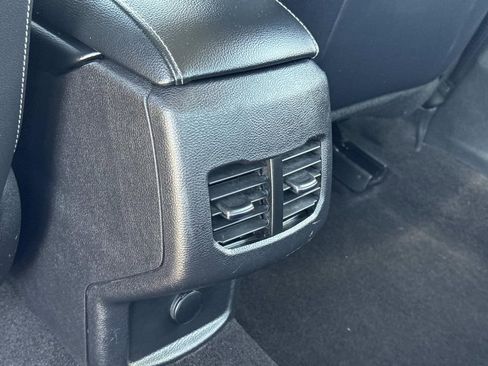 Used 2019 Ford Fusion Energi Titanium FWD image 26