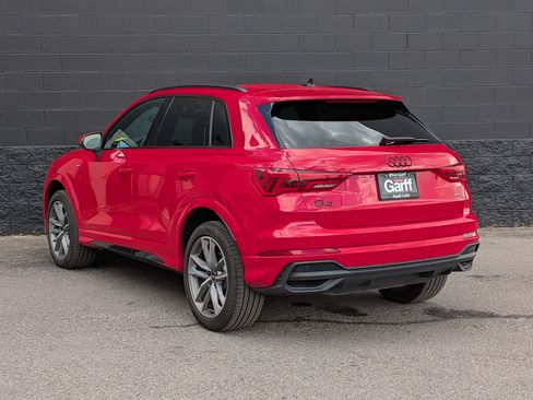 Certified 2025 Audi Q3 2.0T Premium w/ Convenience Package AWD/4WD image 8