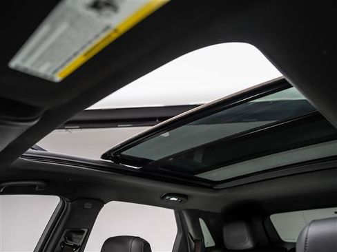 Used 2023 Cadillac XT5 Premium Luxury FWD image 14