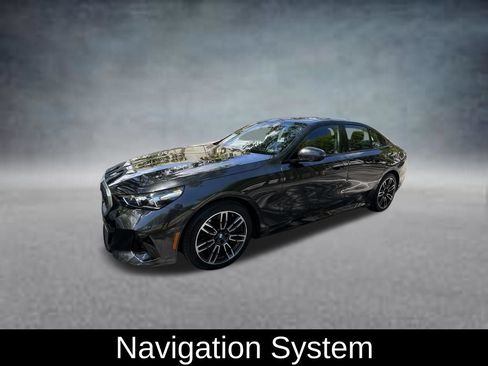 Used 2025 BMW 530i RWD image 3