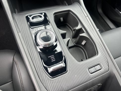 New 2026 Jeep Cherokee Overland AWD/4WD image 3