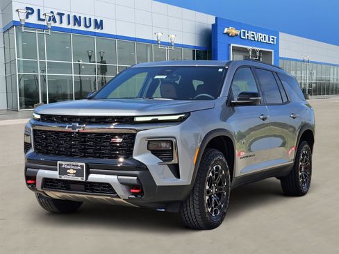 New 2027 Chevrolet Traverse Z71 w/ Driver Confidence Package AWD/4WD image 2