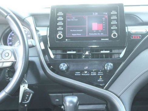 Certified 2021 Toyota Camry SE FWD image 13